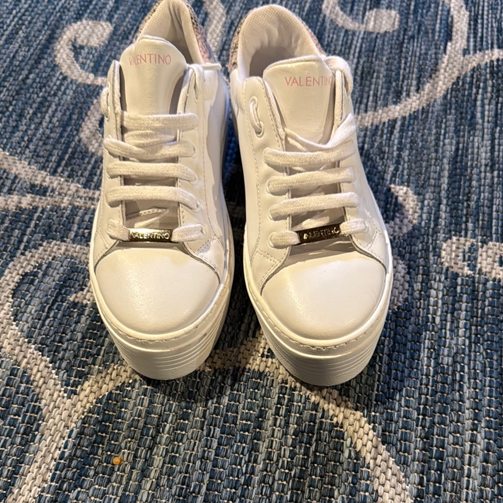 White Low-Top Sneakers with Leather Upper and Thick Sole
